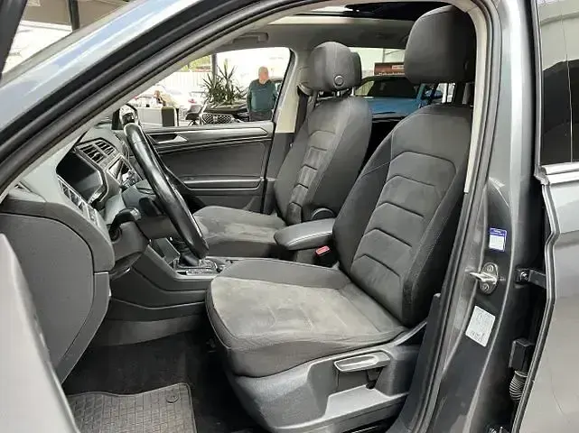 Gebraucht VW Tiguan Allspace Highline 190 PS (139 kW) 2021 Platinum grey metallic SUV