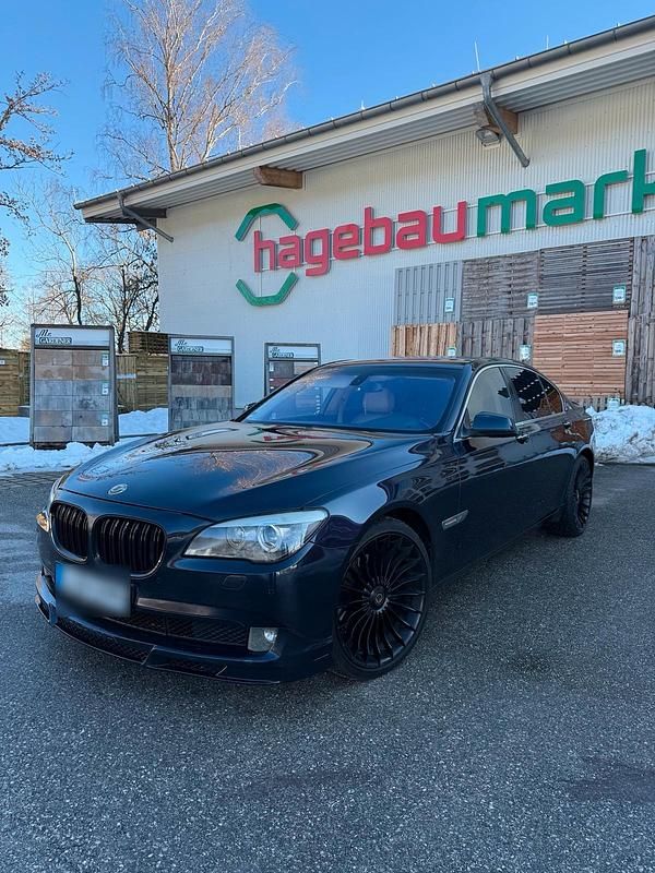 Gebraucht BMW 730 245 PS (180 kW) 2011 Blau Limousine