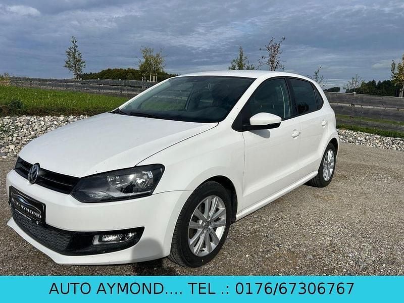 Weiß Gebraucht 2010 VW Polo Comfortline Limousine | 3.600 € (Guter Preis) - Bild 1/4