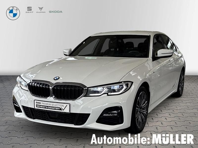 Weiss Gebraucht 2020 BMW 320 M Sport Limousine | 30.790 € (Fairer Preis) - Bild 1/4