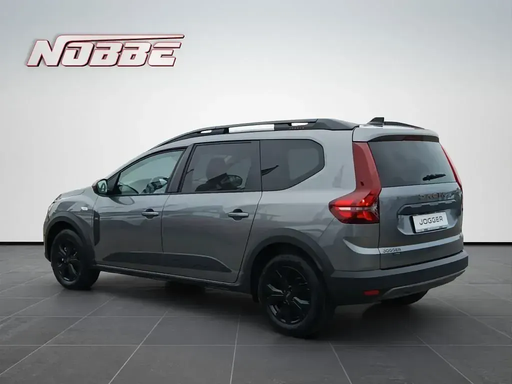 Gebraucht Dacia Jogger Extreme 141 PS (103 kW) 2025 Grau Van / Kleinbus