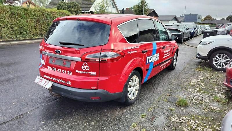 Gebraucht Ford S-MAX Titanium 160 PS (117 kW) 2013 Rot Van / Kleinbus