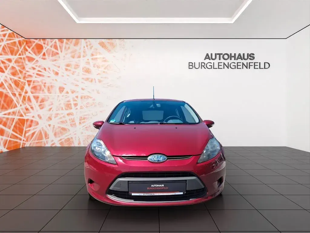 Gebraucht Ford Fiesta Trend 82 PS (60 kW) 2010 Rot Kleinwagen