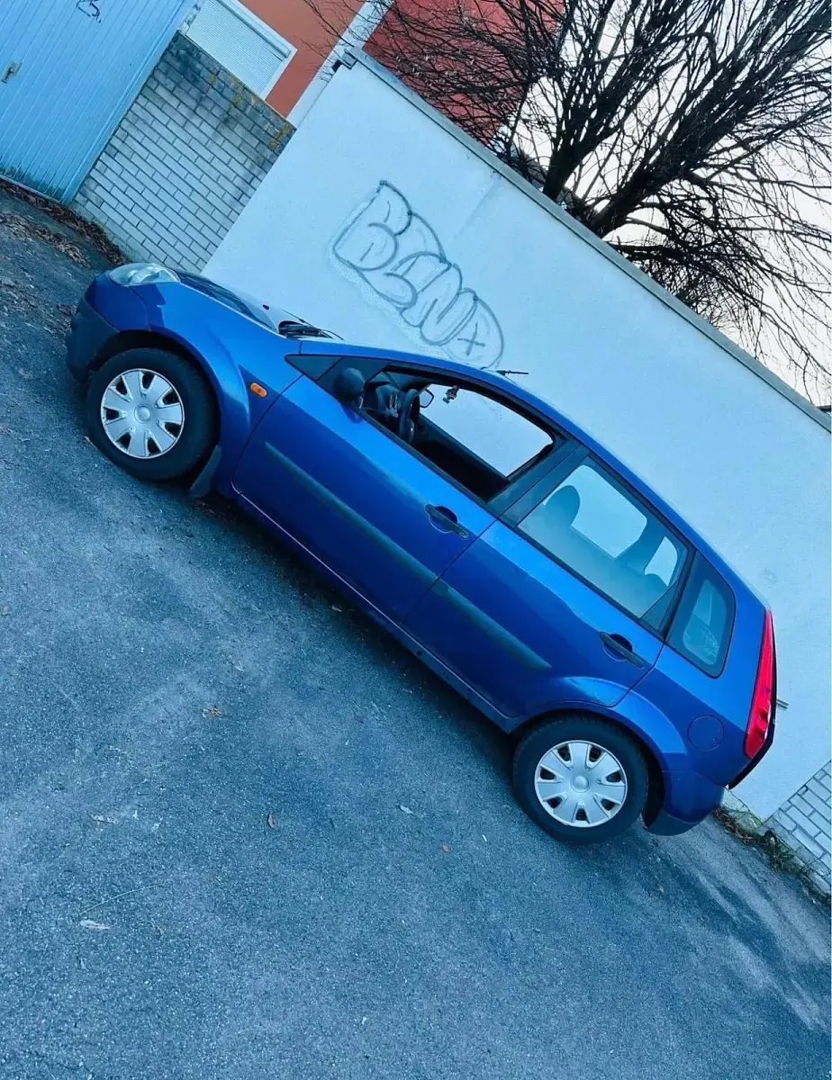Gebraucht Ford Fiesta 65 PS (47 kW) 2006 Blau Kleinwagen