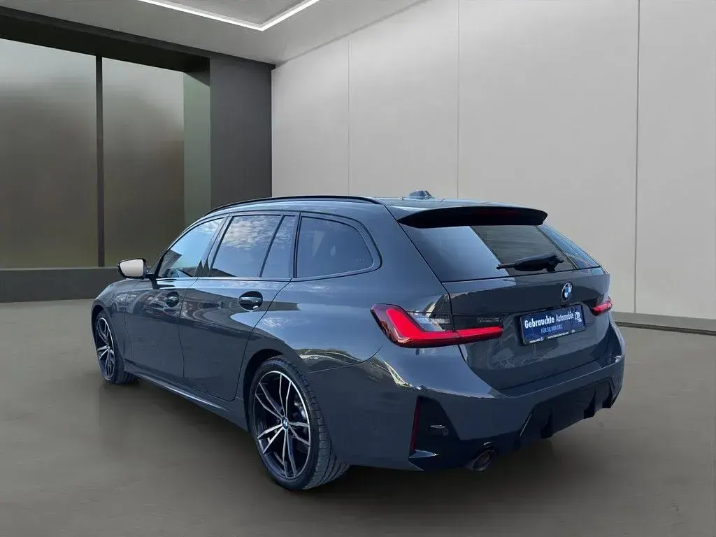 Gebraucht BMW 330 M Sport 245 PS (180 kW) 2023 Grau Limousine