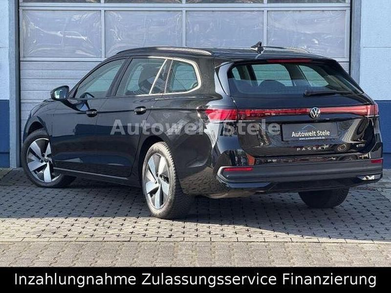 Gebraucht VW Passat 150 PS (110 kW) 2024 Schwarz Kombi