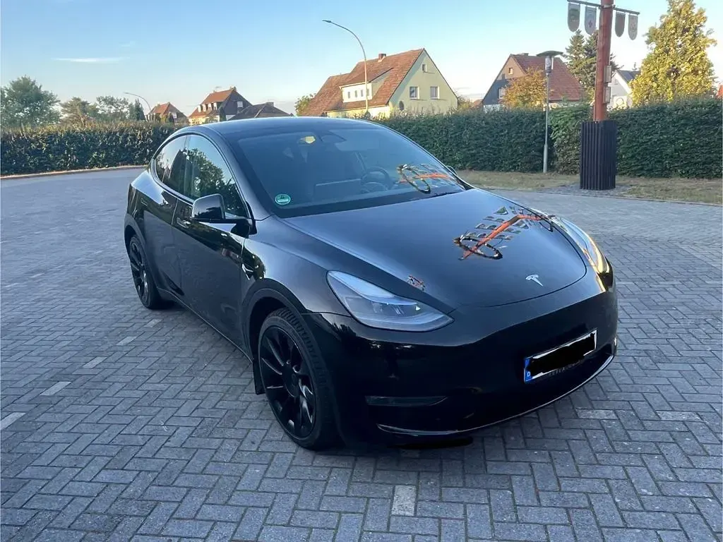 Usata Tesla Model Y Long Range AWD 274 kW (373 CV) 2022 Nero SUV