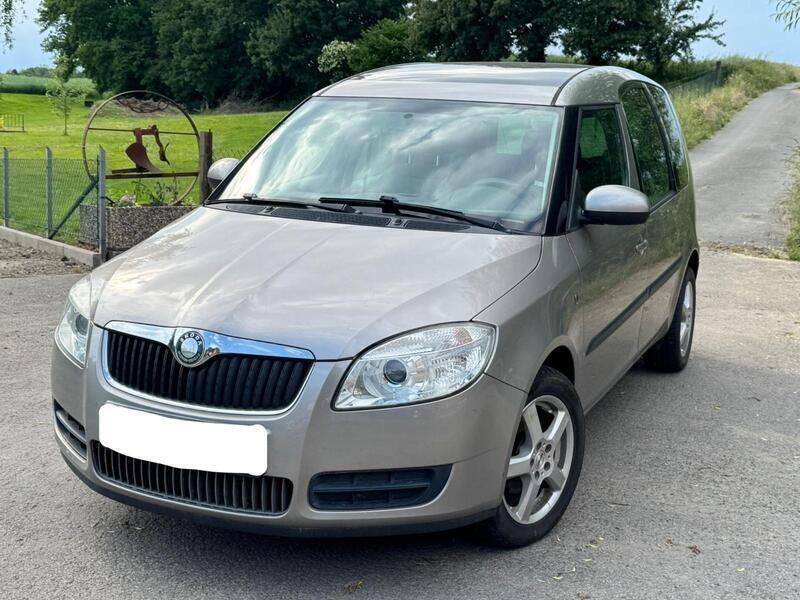 Gold Gebraucht 2009 Skoda Roomster Kombi | 1.999 € - Bild 1/4