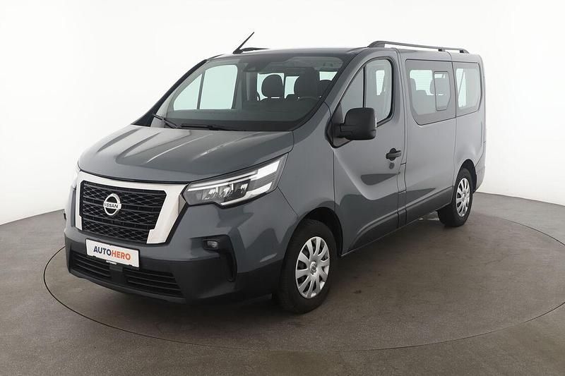 Grau Gebraucht 2021 Nissan NV300 N-Connecta Van | 27.560 € - Bild 1/3