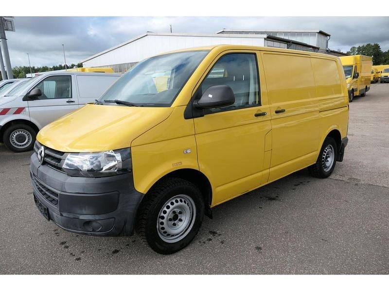 Ginstergelb r1032 Gebraucht 2013 VW T5 Van | 10.472 € (Fairer Preis) - Bild 1/4