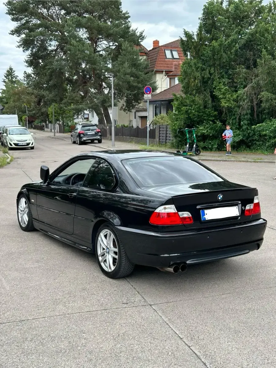 Gebraucht BMW 318 M Sport 143 PS (105 kW) 2003 Schwarz Coupé