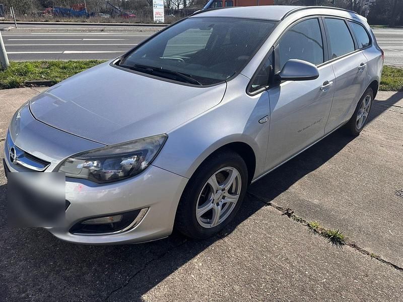 Gebraucht Opel Astra 110 PS (80 kW) 2012 Silber Kombi