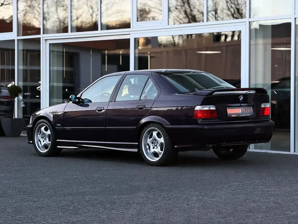 Gebraucht BMW 325 Performance 192 PS (141 kW) 1994 Sonderlackierung Limousine