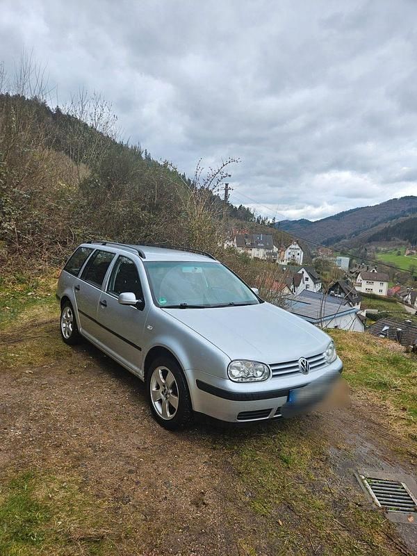 Gebraucht VW Golf IV Trendline 116 PS (85 kW) 2003 Silber Kombi