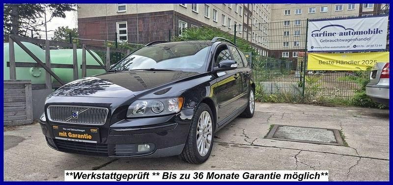 Black sapphire Gebraucht 2006 Volvo V50 Momentum Kombi | 6.450 € - Bild 1/4