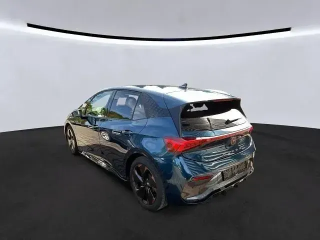 Gebraucht Cupra Born 150 kW (204 PS) 2024 Aurorablau Kleinwagen