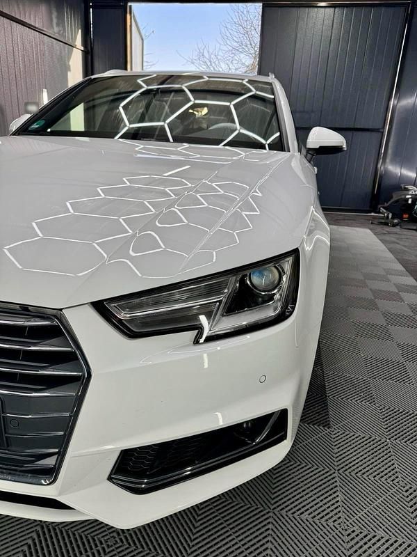 Gebraucht Audi A4 Design 218 PS (160 kW) 2017 Weiß Kombi
