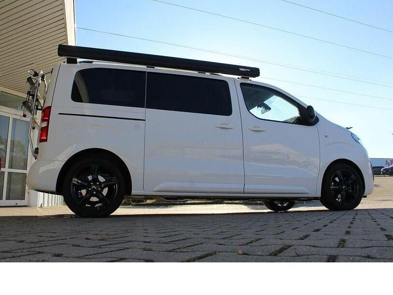 Gebraucht Citroën Spacetourer Feel 144 PS (105 kW) 2022 Lack weiss banquise/typ aussen Van / Kleinbus