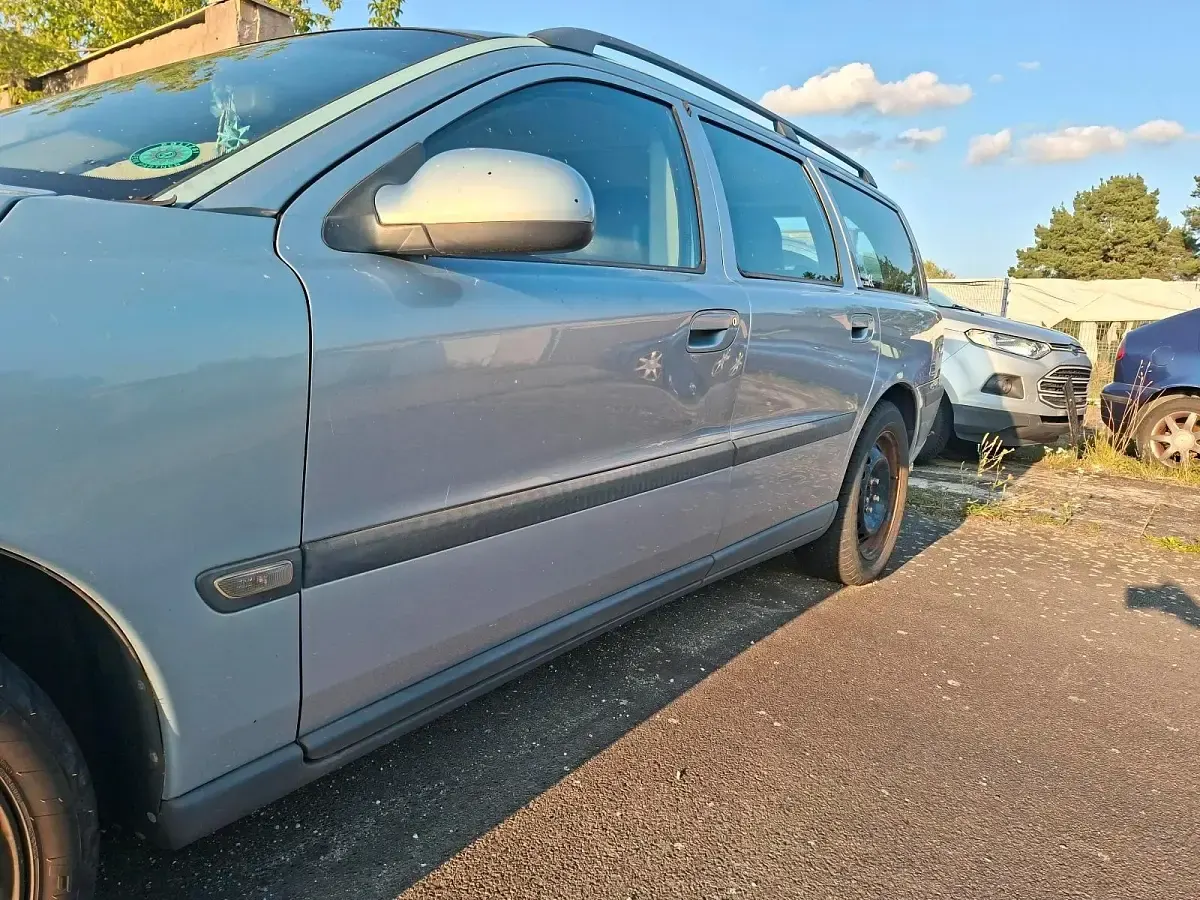 Gebraucht Volvo V70 250 PS (183 kW) 2000 Blau Kombi