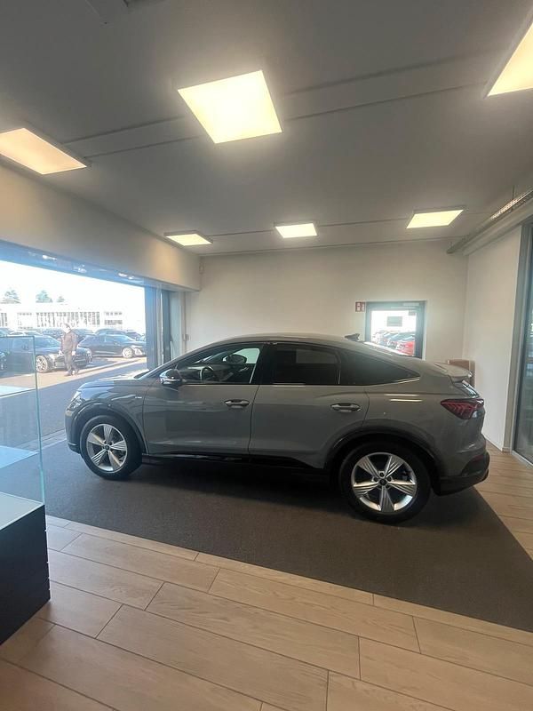Gebraucht Audi Q4 e-tron S-Line 125 kW (170 PS) 2023 Grau SUV