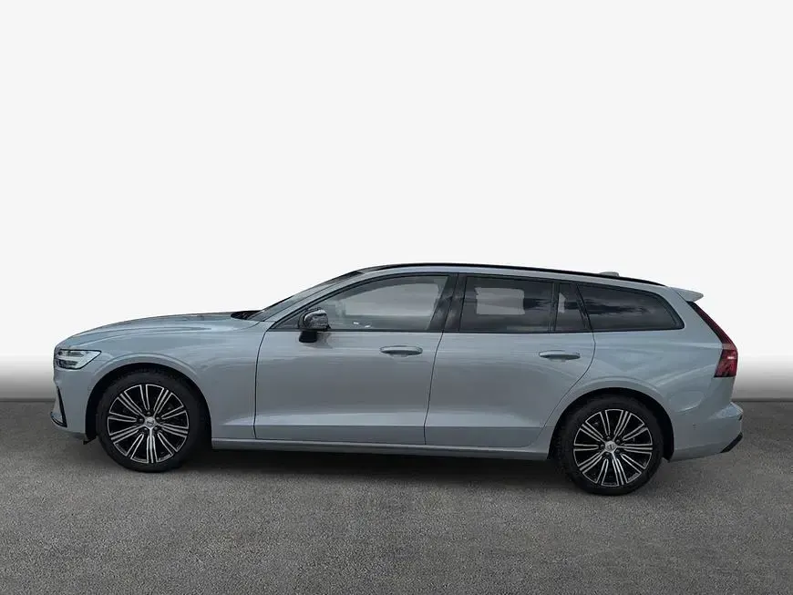Gebraucht Volvo V60 Plus 197 PS (144 kW) 2025 Vapour grey metallic Kombi