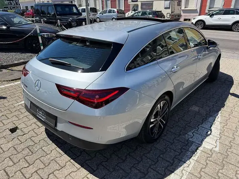 Gebraucht Mercedes CLA180 136 PS (100 kW) 2024 Silber Limousine
