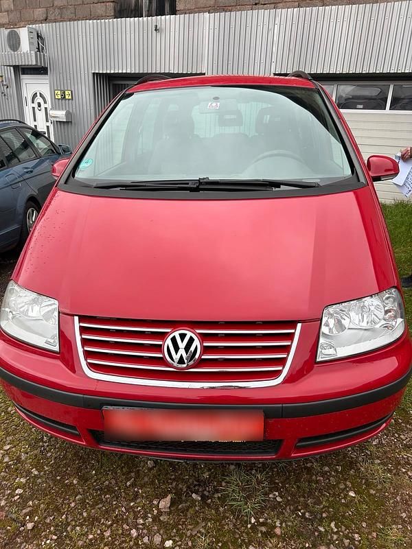 Gebraucht VW Sharan 114 PS (83 kW) 2009 Rot Van / Kleinbus