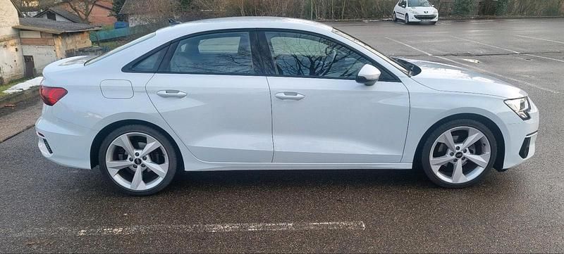 Gebraucht Audi A3 S-Line 150 PS (110 kW) 2022 Weiß Limousine