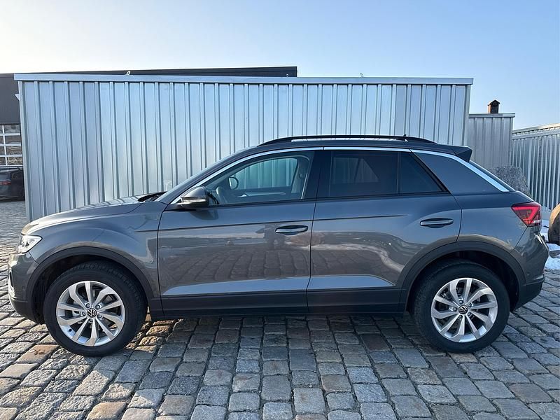 Neu VW T-Roc Edition 150 PS (110 kW) 2026 Indiumgrau metallic SUV