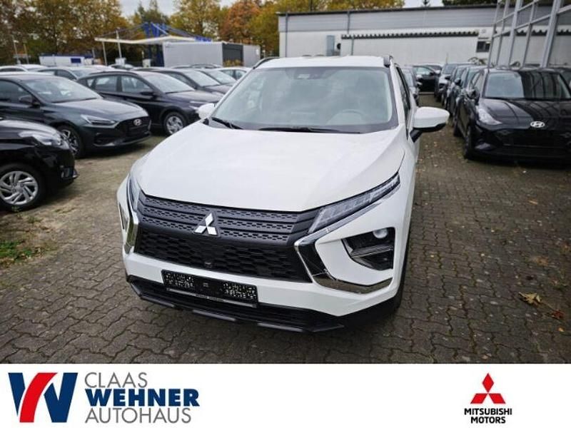 Weiss Gebraucht 2022 Mitsubishi Outlander P-HEV | 19.900 € (Superpreis) - Bild 1/4
