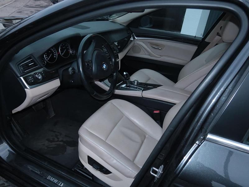 Gebraucht BMW 523 204 PS (150 kW) 2010 Grau Limousine