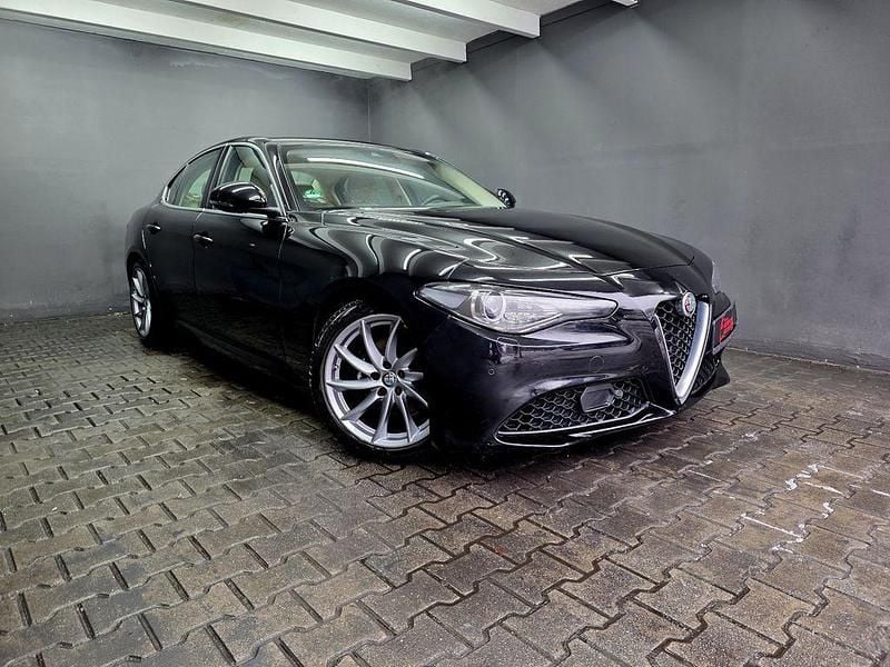 Gebraucht Alfa Romeo Giulia Super 200 PS (147 kW) 2017 Schwarz Limousine