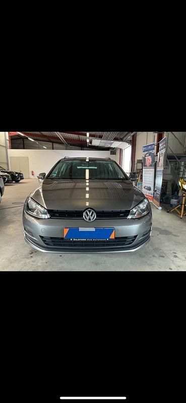 Gebraucht VW Golf VII 105 PS (77 kW) 2014 Braun Kombi