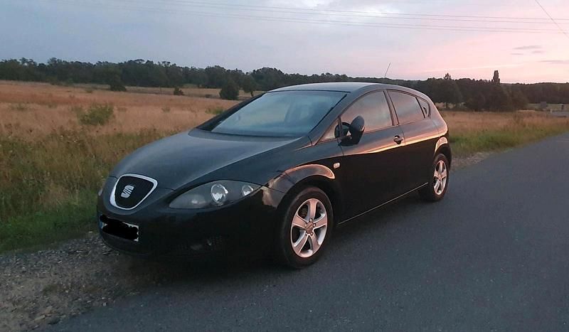 Schwarz Gebraucht 2007 Seat Leon Sport Limousine | 3.600 € (Fairer Preis) - Bild 1/4