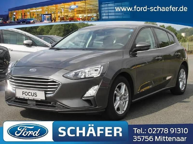 Magneticgrau (metallic) Gebraucht 2019 Ford Focus Cool & Connect Limousine | 13.990 € (Teuer) - Bild 1/4