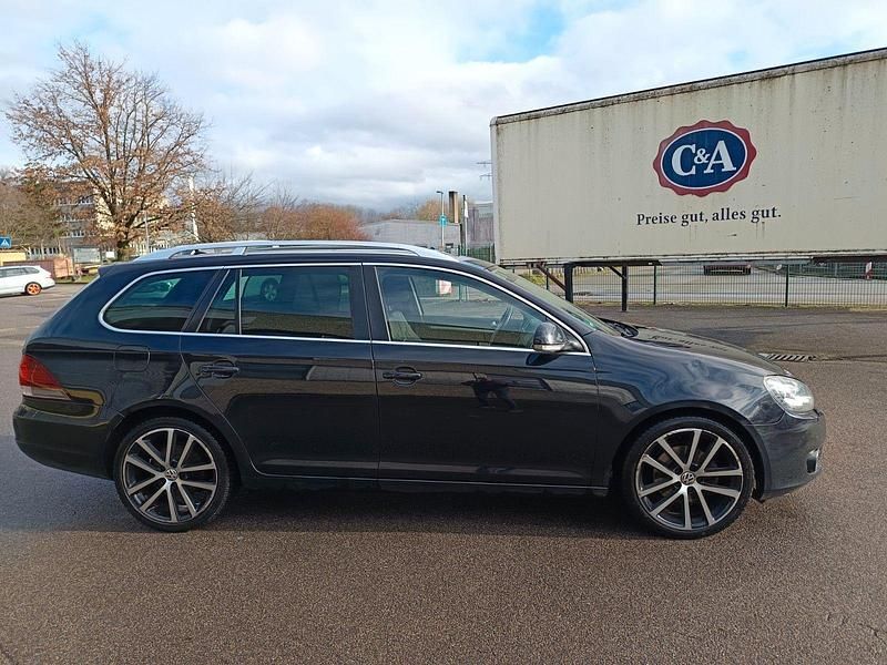 Gebraucht VW Golf VII Highline 122 PS (89 kW) 2012 Schwarz Kombi