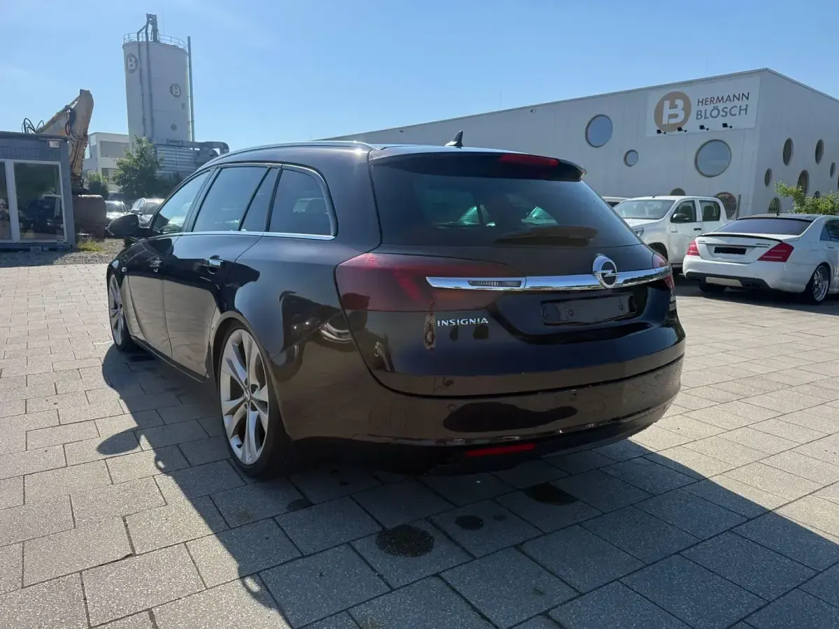 Gebraucht Opel Insignia Business Edition 163 PS (119 kW) 2013 Braun Kombi