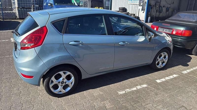 Gebraucht Ford Fiesta Titanium 82 PS (60 kW) 2009 Other Kleinwagen