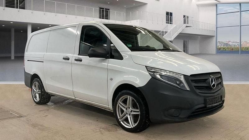 Usado Mercedes Vito 190 HP (139 kW) 2015 Branco Van