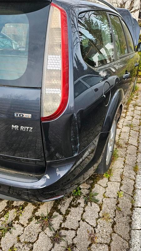 Gebraucht Ford Focus 110 PS (80 kW) 2010 Blau Kombi