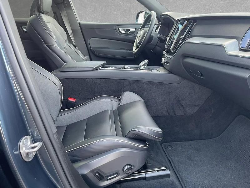 Gebraucht Volvo XC60 Plus 398 PS (292 kW) 2023 Denim blue (metallic) SUV