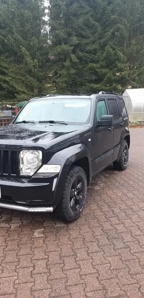 Käytetty Jeep Cherokee 204 HP (150 kW) 2008 Musta Katumaasturi