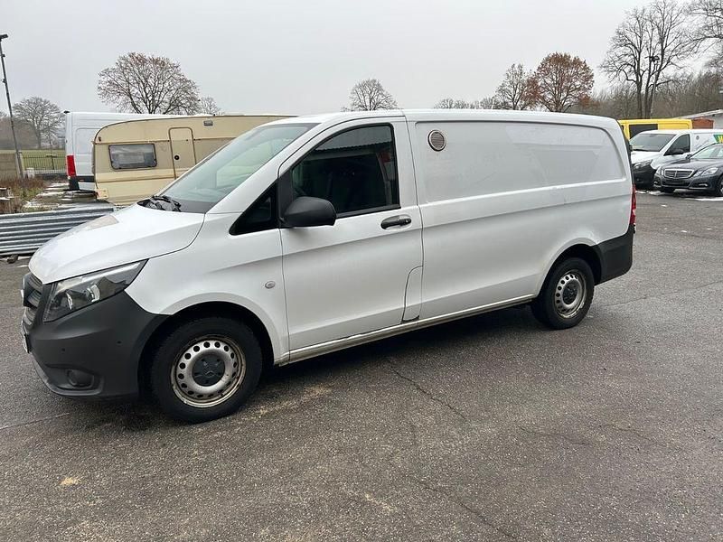 Gebraucht Mercedes Vito 163 PS (119 kW) 2018 Weiß Van