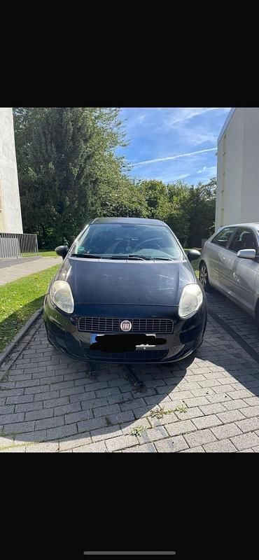 Schwarz Gebraucht 2006 Fiat Punto Kleinwagen | 800 € (Guter Preis) - Bild 1/4