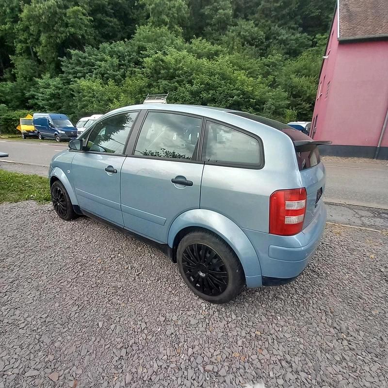 Blau Gebraucht 2002 Audi A2 Kleinwagen | 6.600 € - Bild 1/4