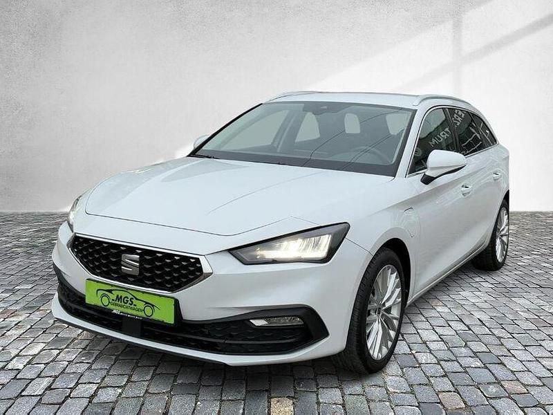 Weiss Gebraucht 2021 Seat Leon | 21.690 € (Fairer Preis) - Bild 1/4