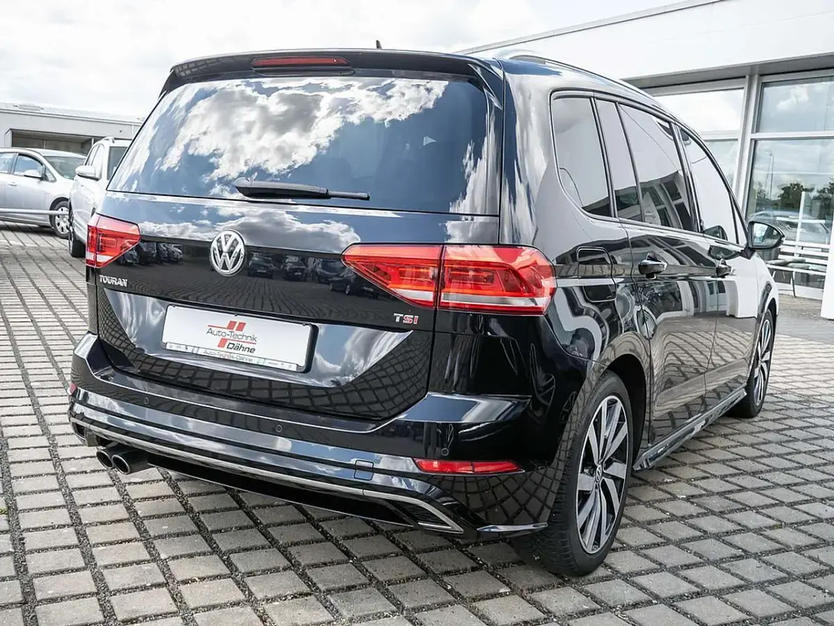 Gebraucht VW Touran Sound 150 PS (110 kW) 2017 Schwarz Van / Kleinbus