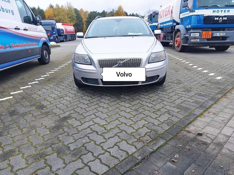 Gebraucht Volvo V50 Kinetic 140 PS (102 kW) 2004 Silber Kombi