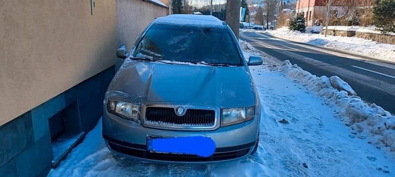Silber Gebraucht 2003 Skoda Fabia Kleinwagen | 650 € (Guter Preis) - Bild 1/4