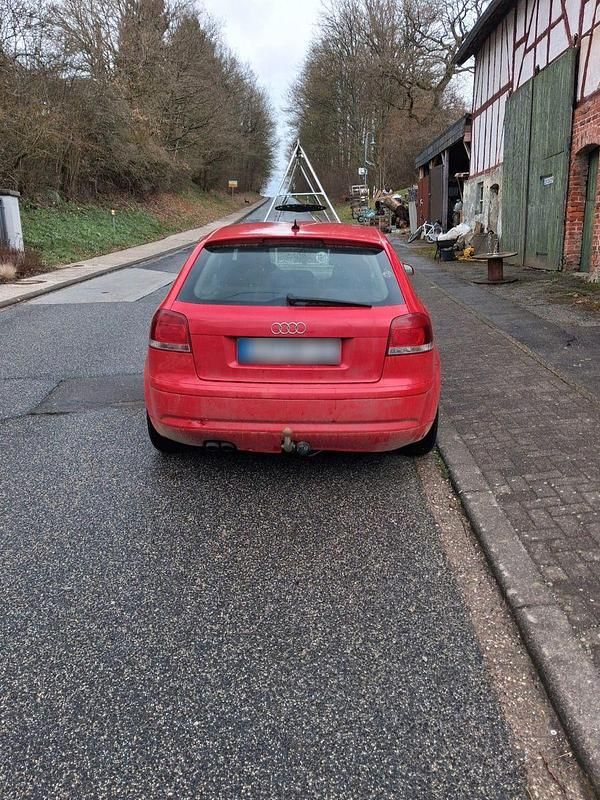 Gebraucht Audi A3 Attraction 105 PS (77 kW) 2004 Rot Kleinwagen